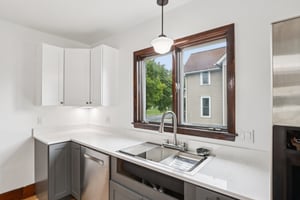 E Lake St-S2409-033.jpg