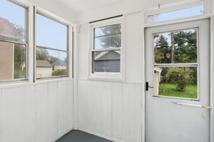 E Lake St-S2409-035.jpg