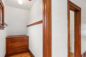 E Lake St-S2409-037.jpg
