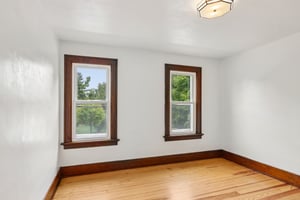 E Lake St-S2409-039.jpg