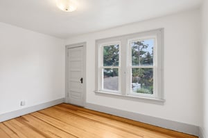E Lake St-S2409-048.jpg