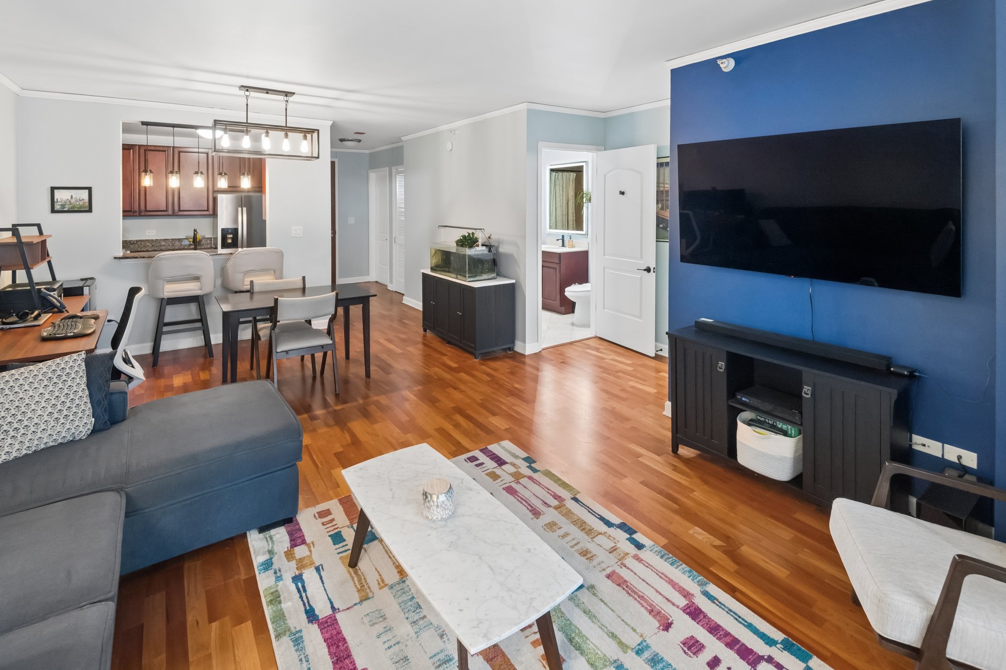 420 E Waterside Dr 907_005.jpg