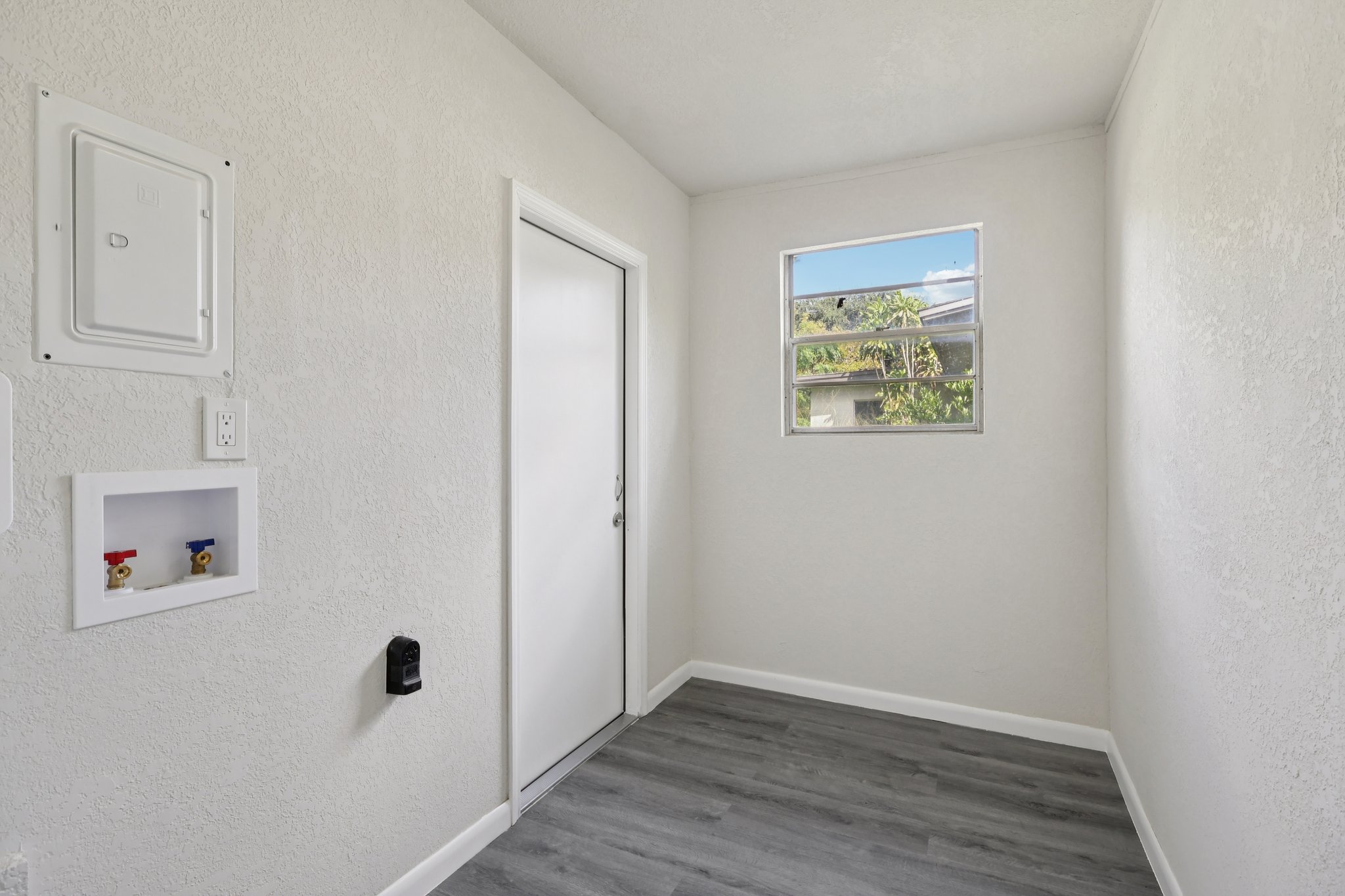 442 Fanfair Ave-S1810-019.jpg