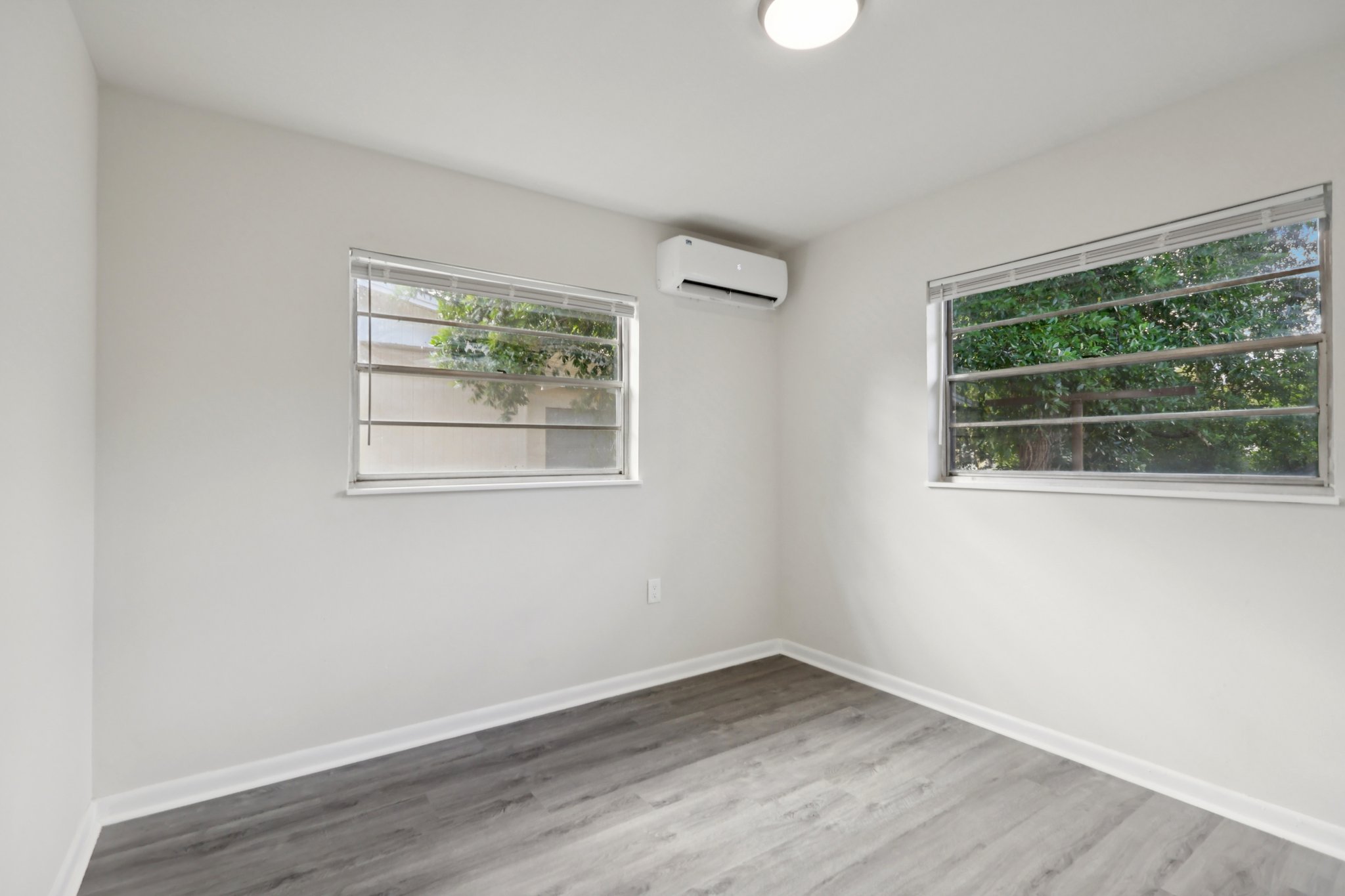 442 Fanfair Ave-S1810-025.jpg