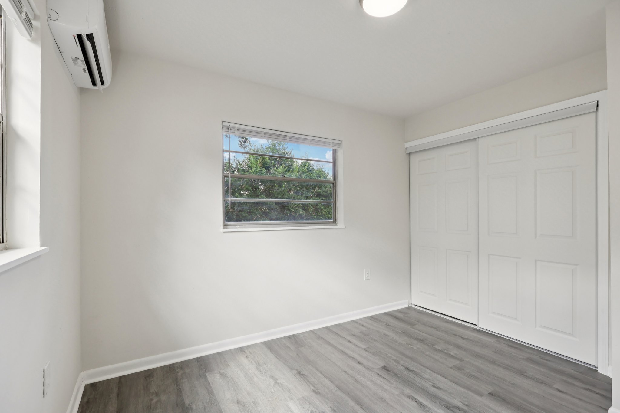 442 Fanfair Ave-S1810-026.jpg