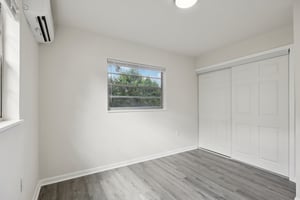 442 Fanfair Ave-S1810-026.jpg