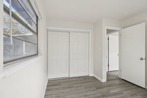 442 Fanfair Ave-S1810-027.jpg