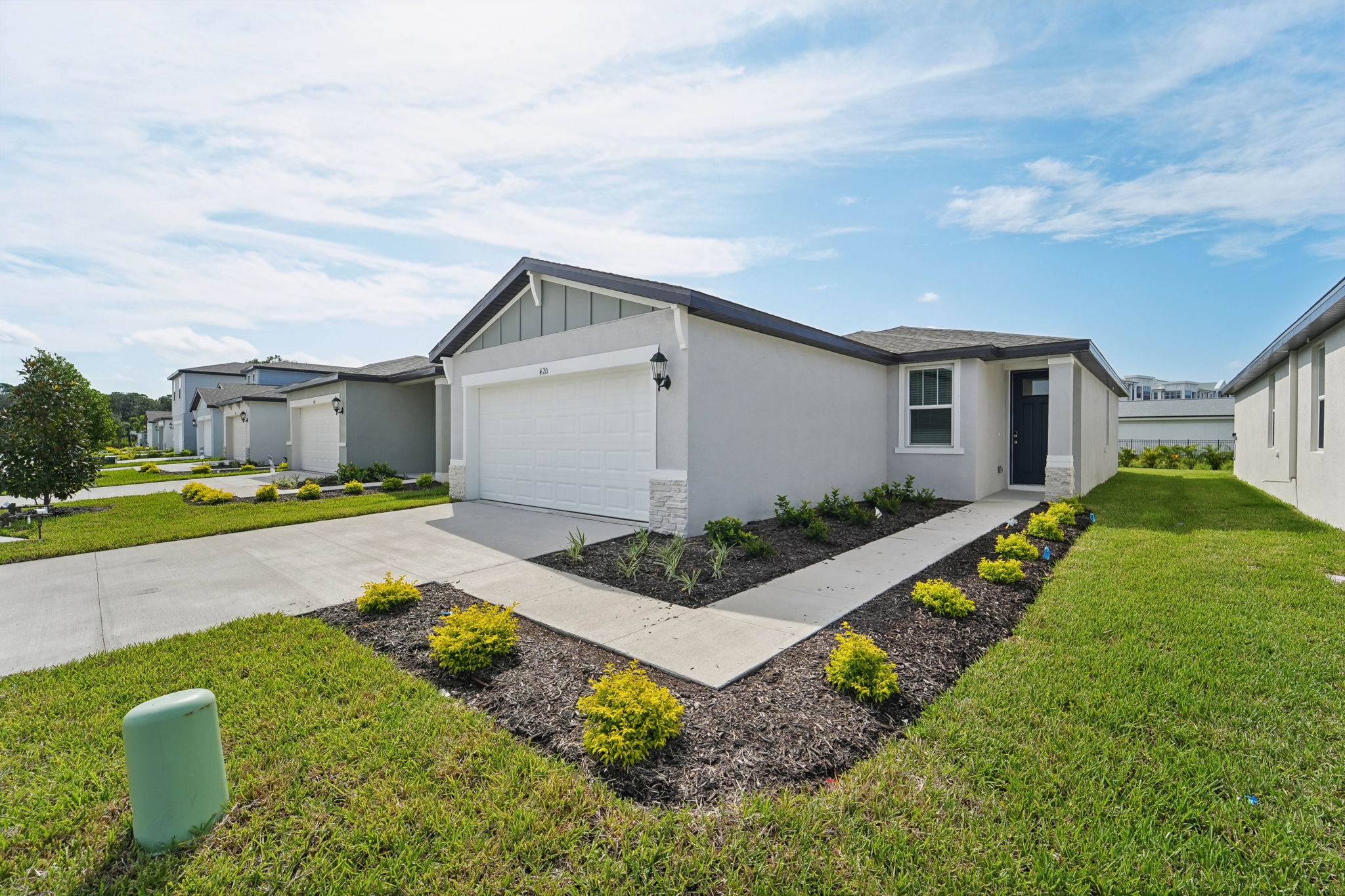 Tampa Division - Magnolia Bay - 420 Lazy Shr Dr, Sarasota, FL 34241 - 003