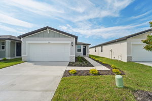 Tampa Division - Magnolia Bay - 420 Lazy Shr Dr, Sarasota, FL 34241 - 001