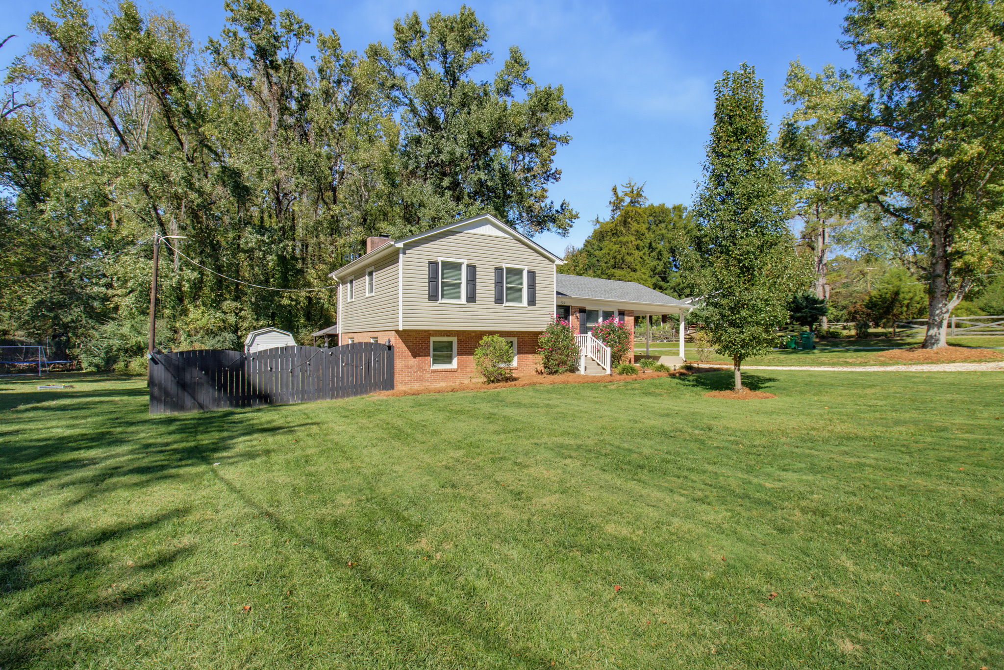 420 Pepperidge Rd-3