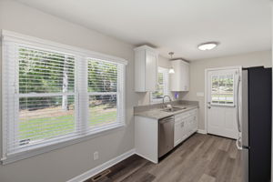 420 Pepperidge Rd-10