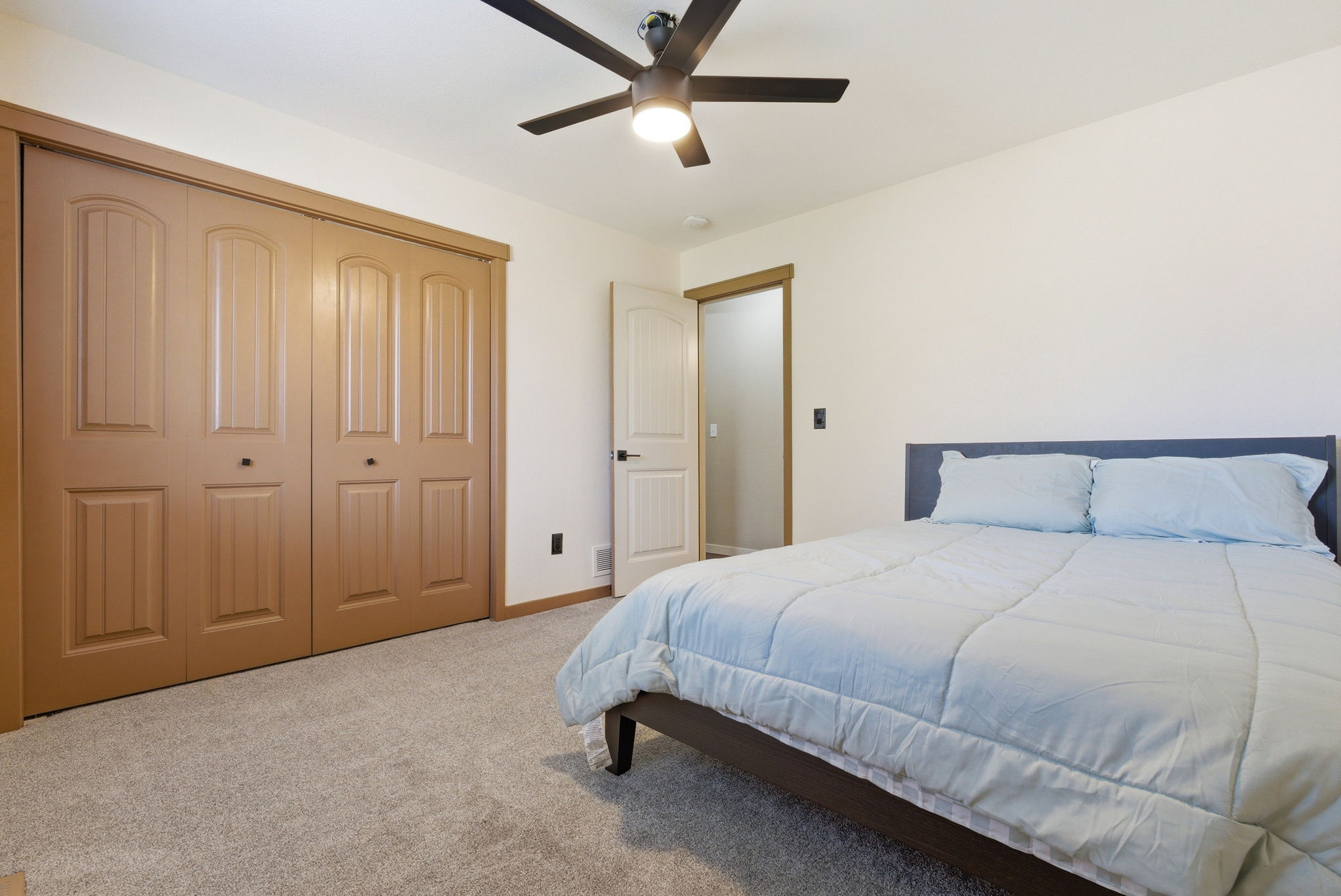 420 Pioneer Ln-17