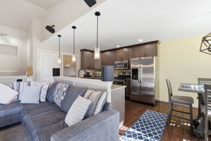 420 Pioneer Ln-10