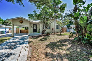 Front Exterior10