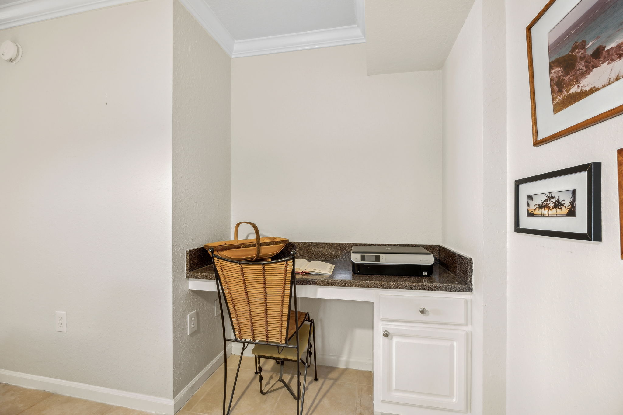 Built in Desk