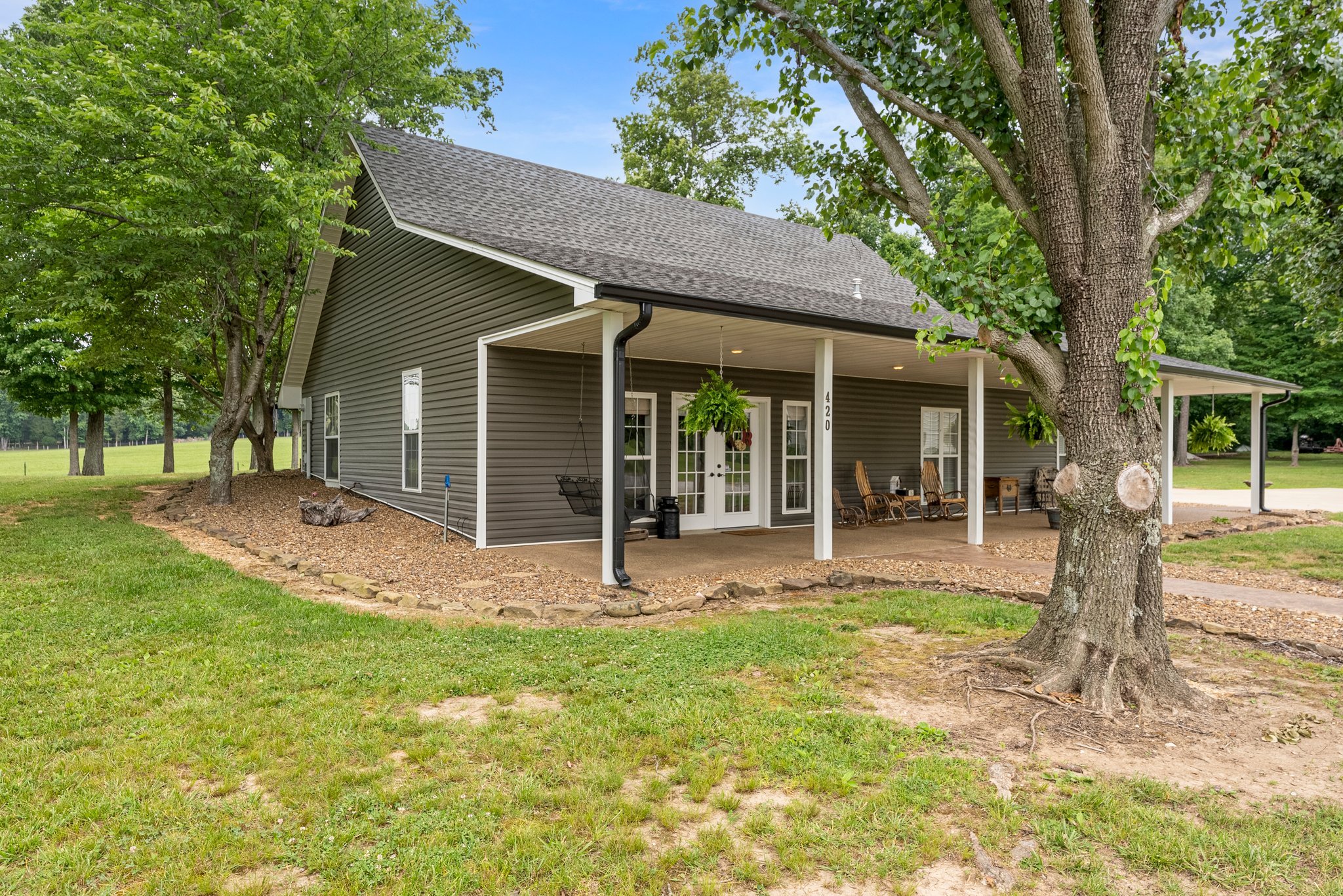 420 W E Cole Rd, Bowling Green, KY 42101 Harris Visual Media, LLC