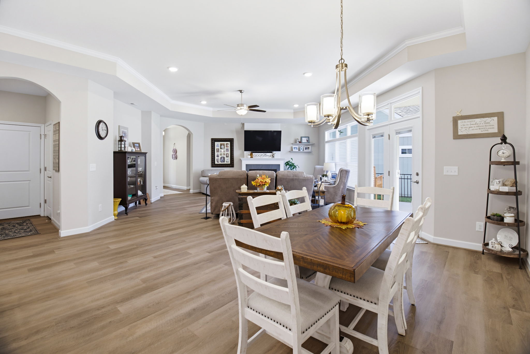 420 Waterton Wayt-11