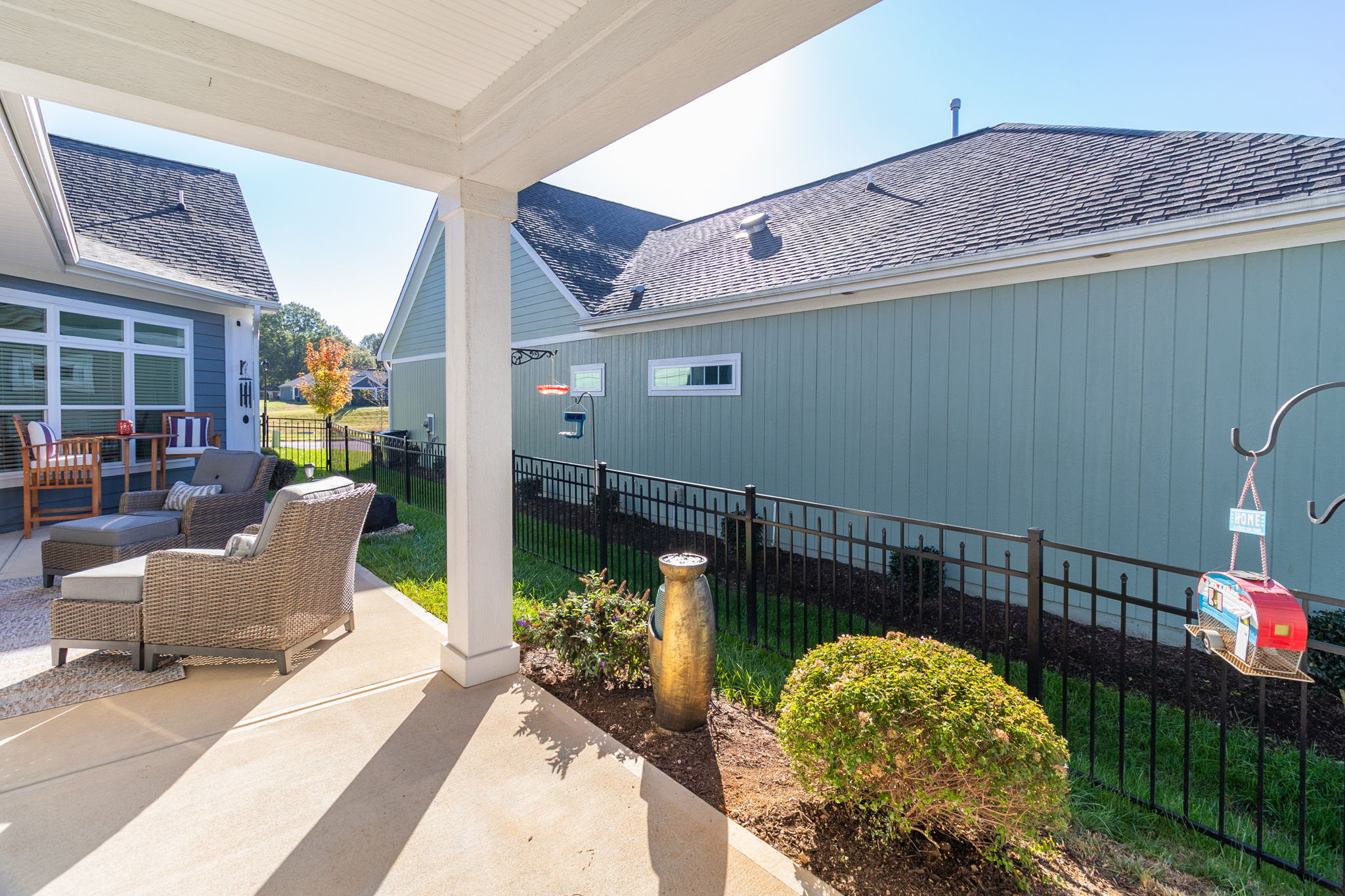 420 Waterton Wayt-31