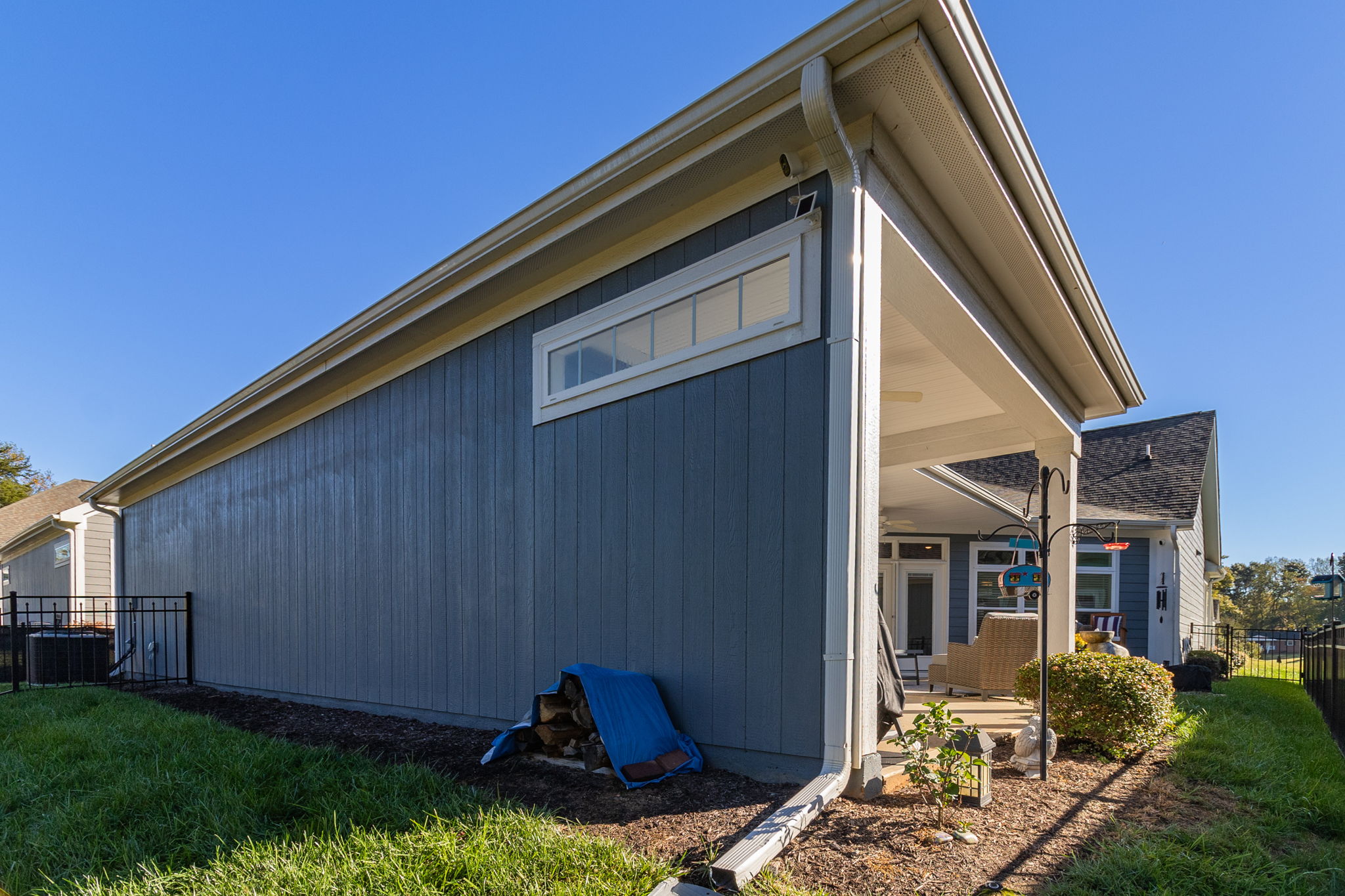 420 Waterton Wayt-34