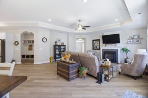 420 Waterton Wayt-10