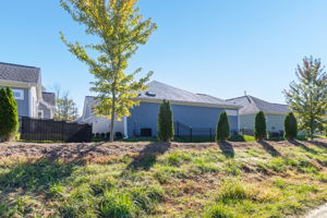 420 Waterton Wayt-35