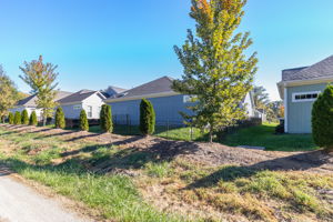 420 Waterton Wayt-37