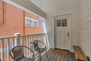 004_420 Winslow St