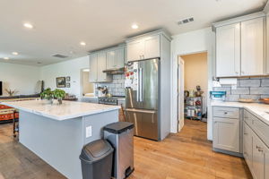 010_420 Winslow St
