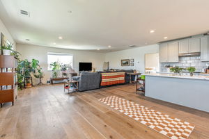 014_420 Winslow St
