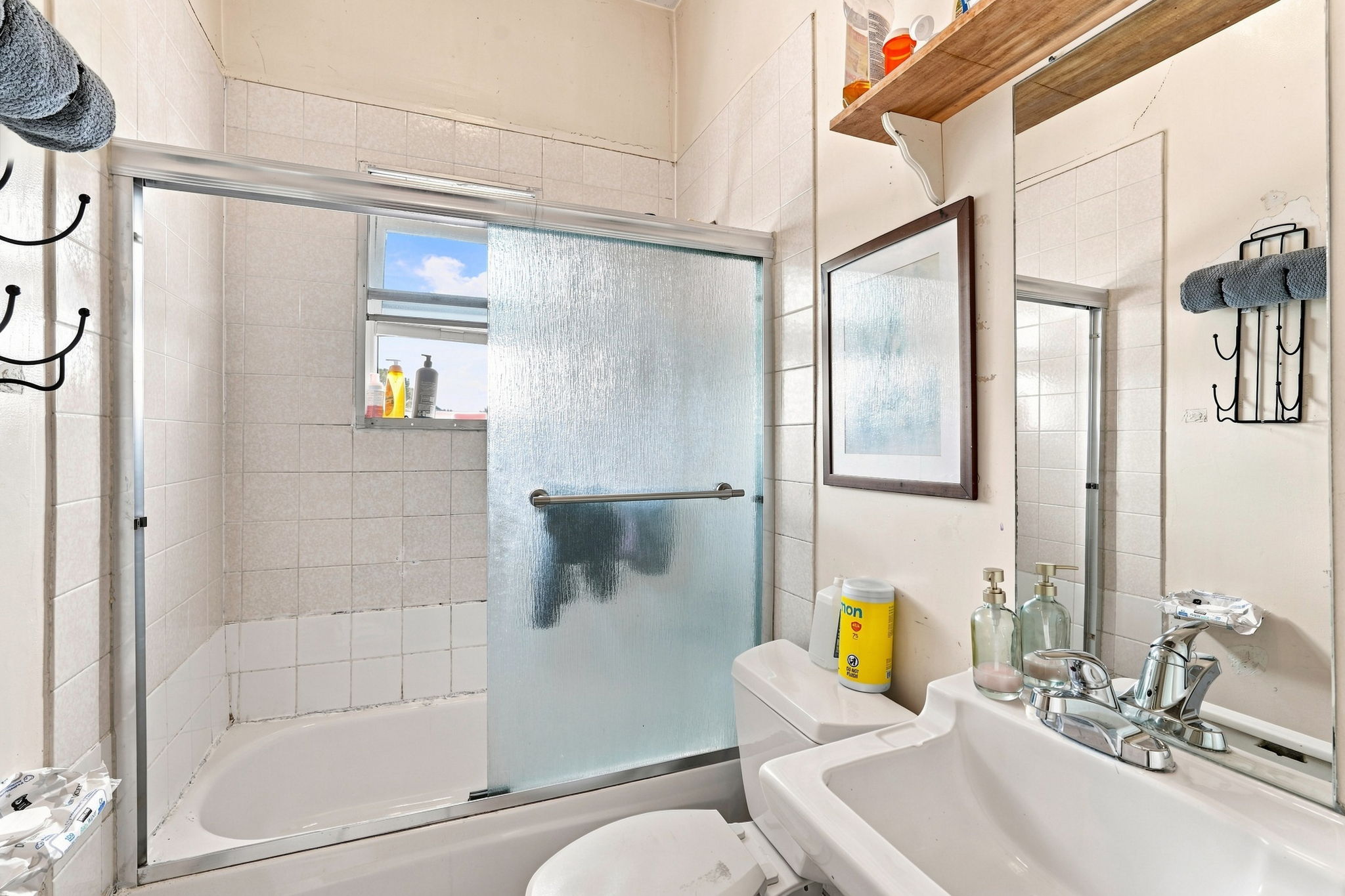 038_F8_4200 Bassett St