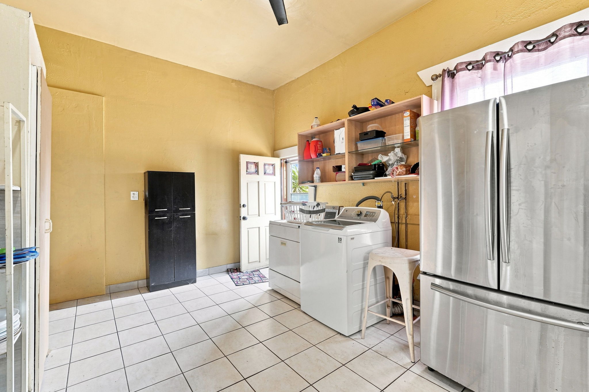 043_F8_4200 Bassett St