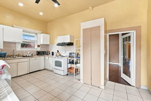 014_F8_4200 Bassett St