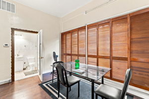 023_F8_4200 Bassett St