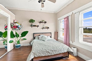 024_F8_4200 Bassett St
