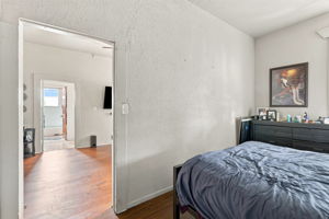 028_F8_4200 Bassett St