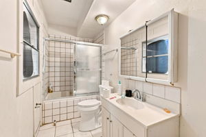 036_F8_4200 Bassett St
