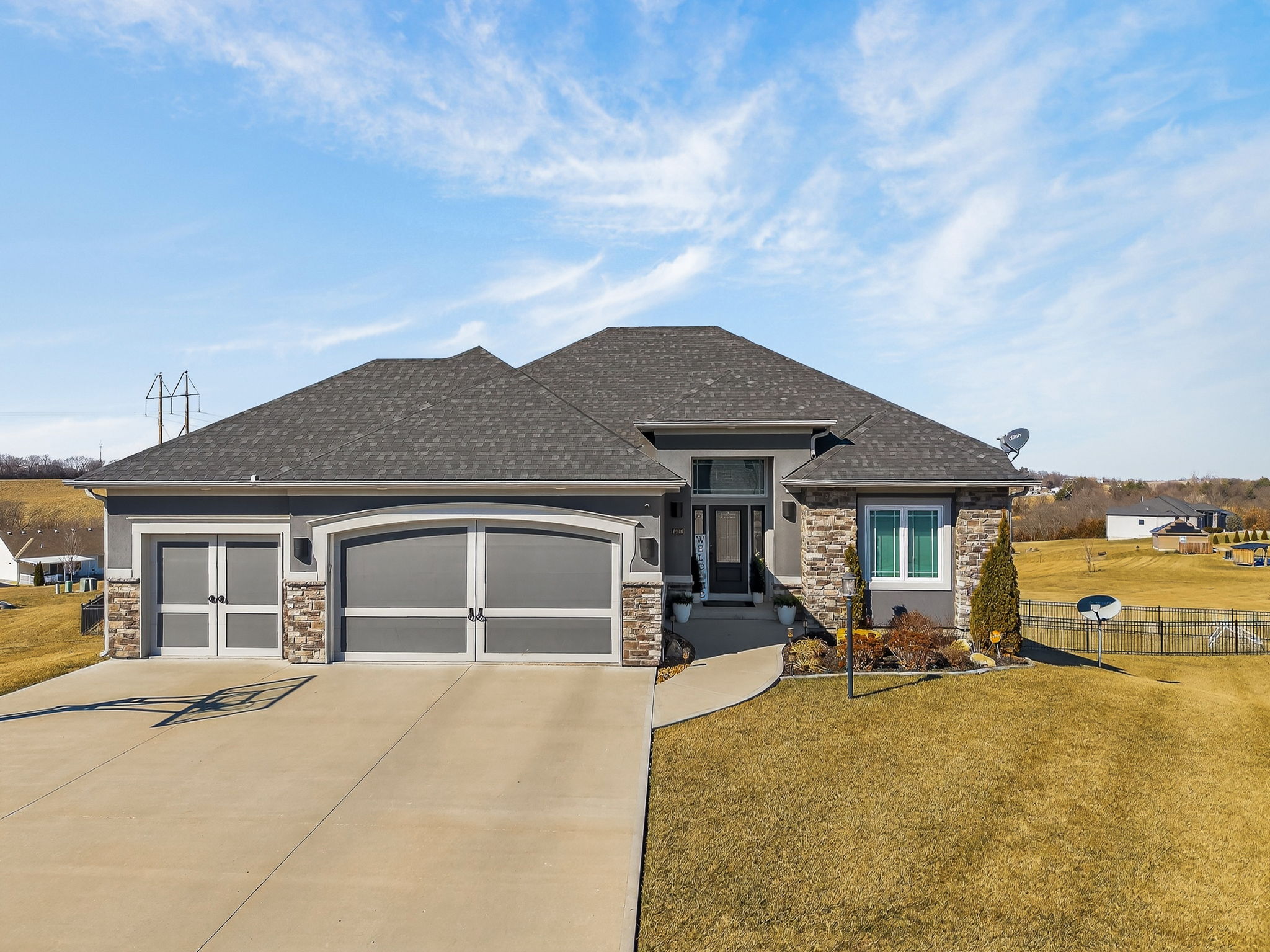 4200 Castlegate Ct-003