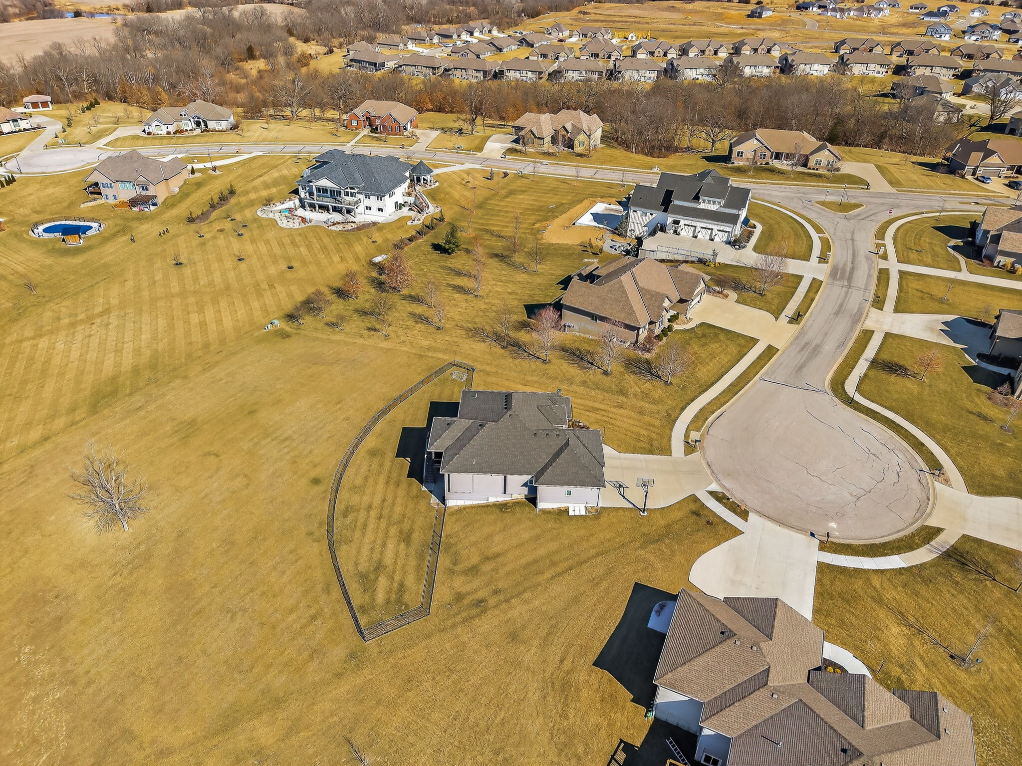 4200 Castlegate Ct-008