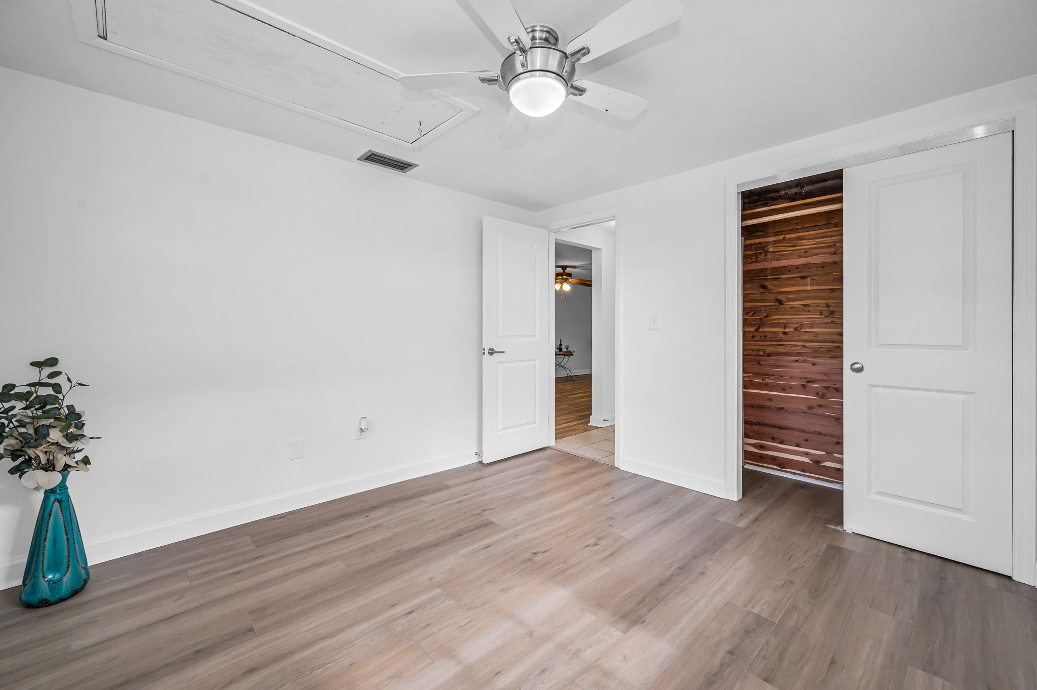 Bedroom2c