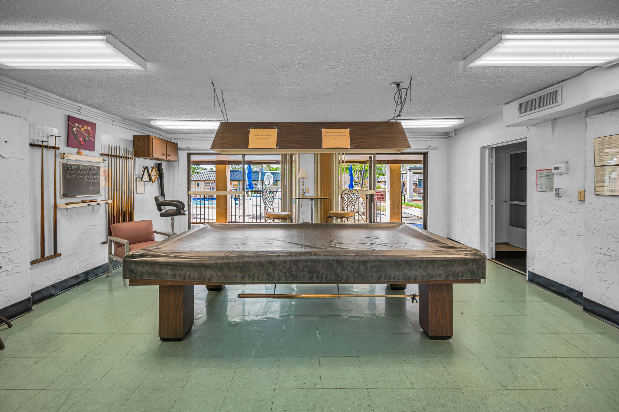 9-Clubhouse