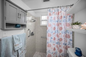 Primary Bathroom1b