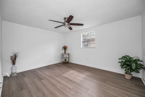 Primary Bedroom1a