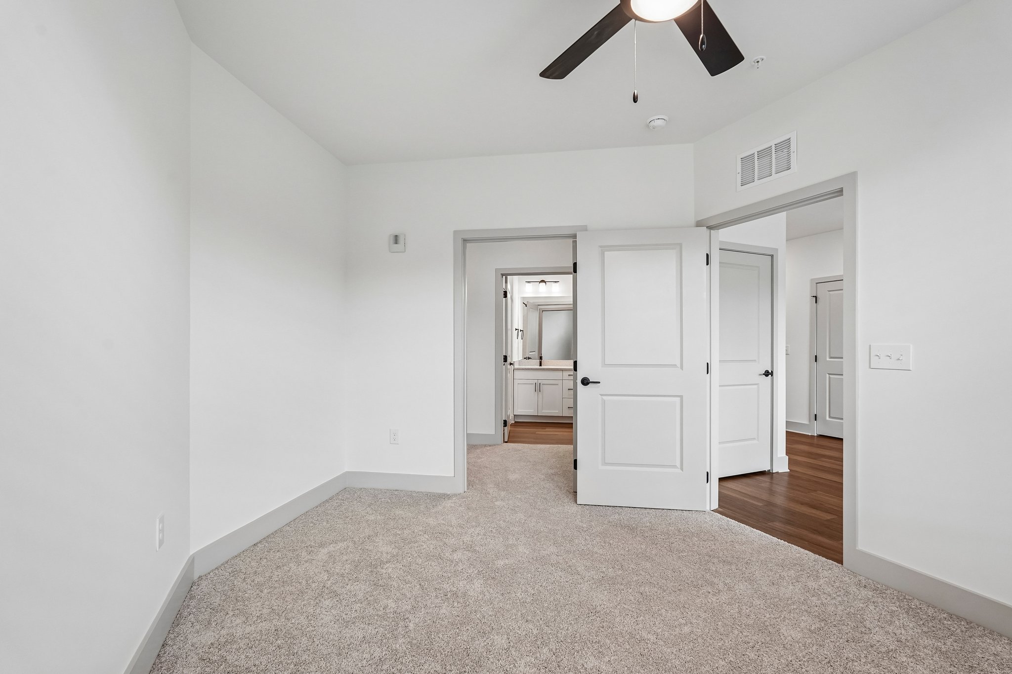 4200 Memorial Dr unit 2416-S0210-013.jpg