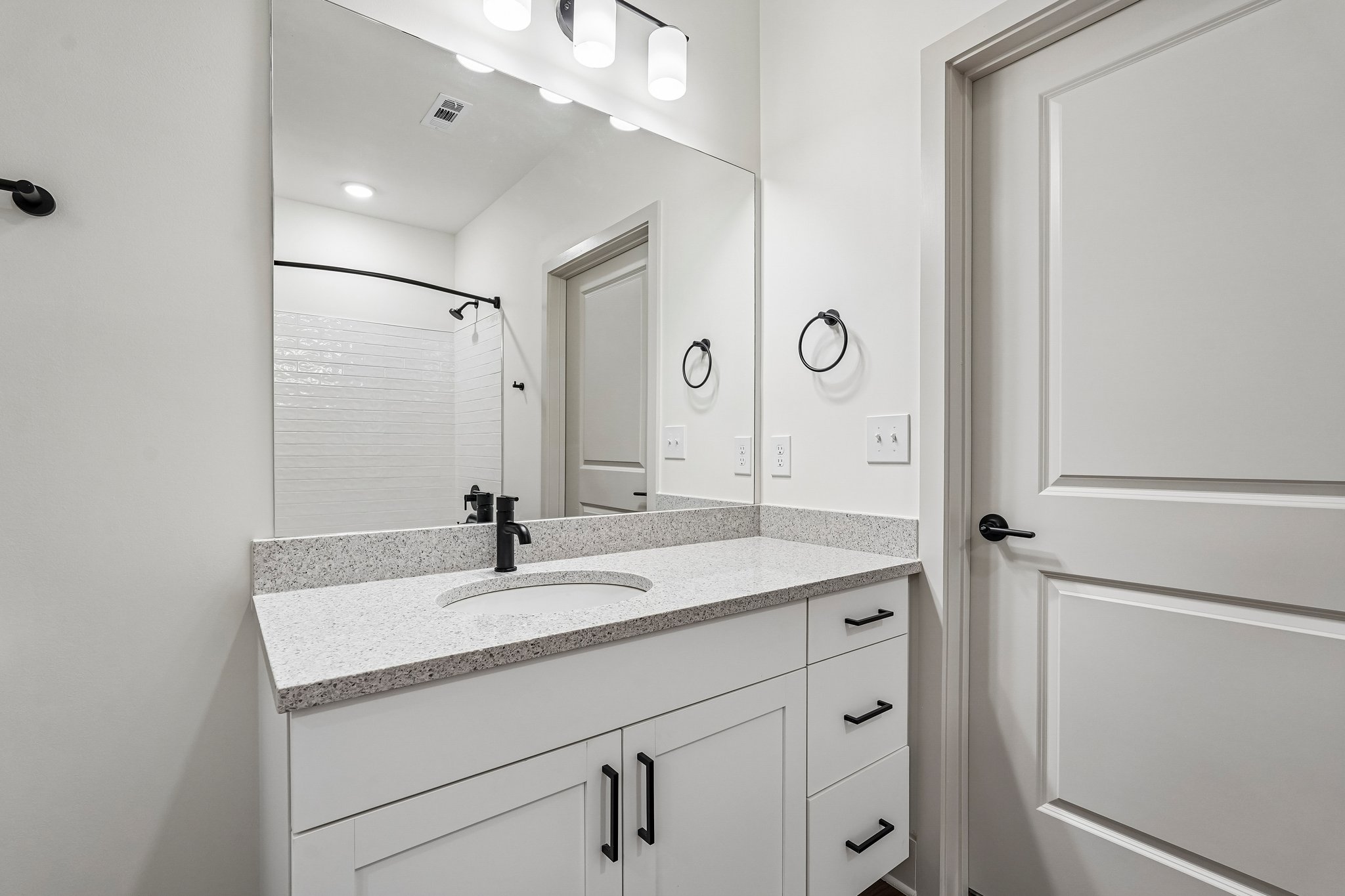 4200 Memorial Dr unit 2416-S0210-015.jpg