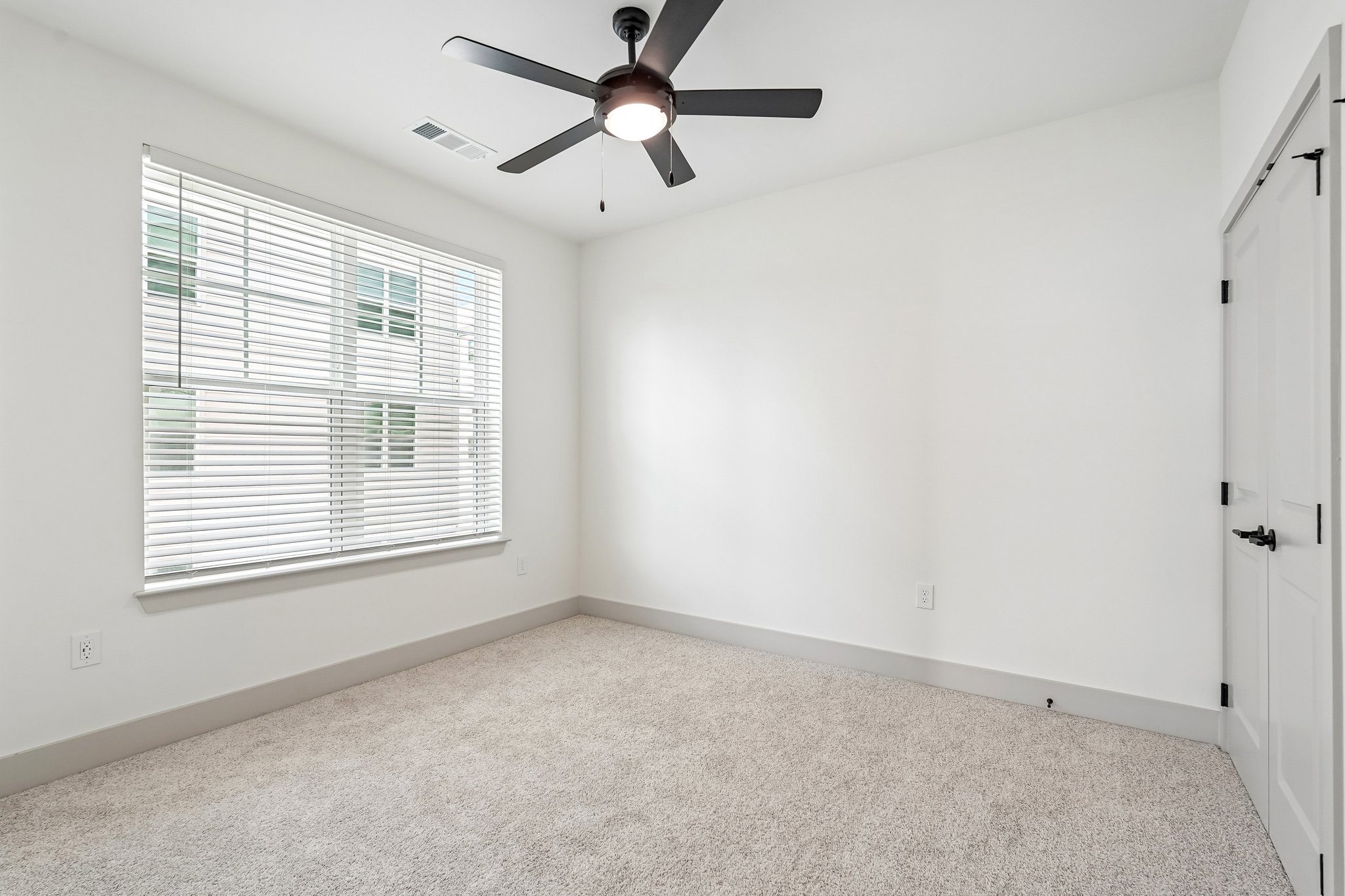 4200 Memorial Dr unit 2443-S0210-028.jpg