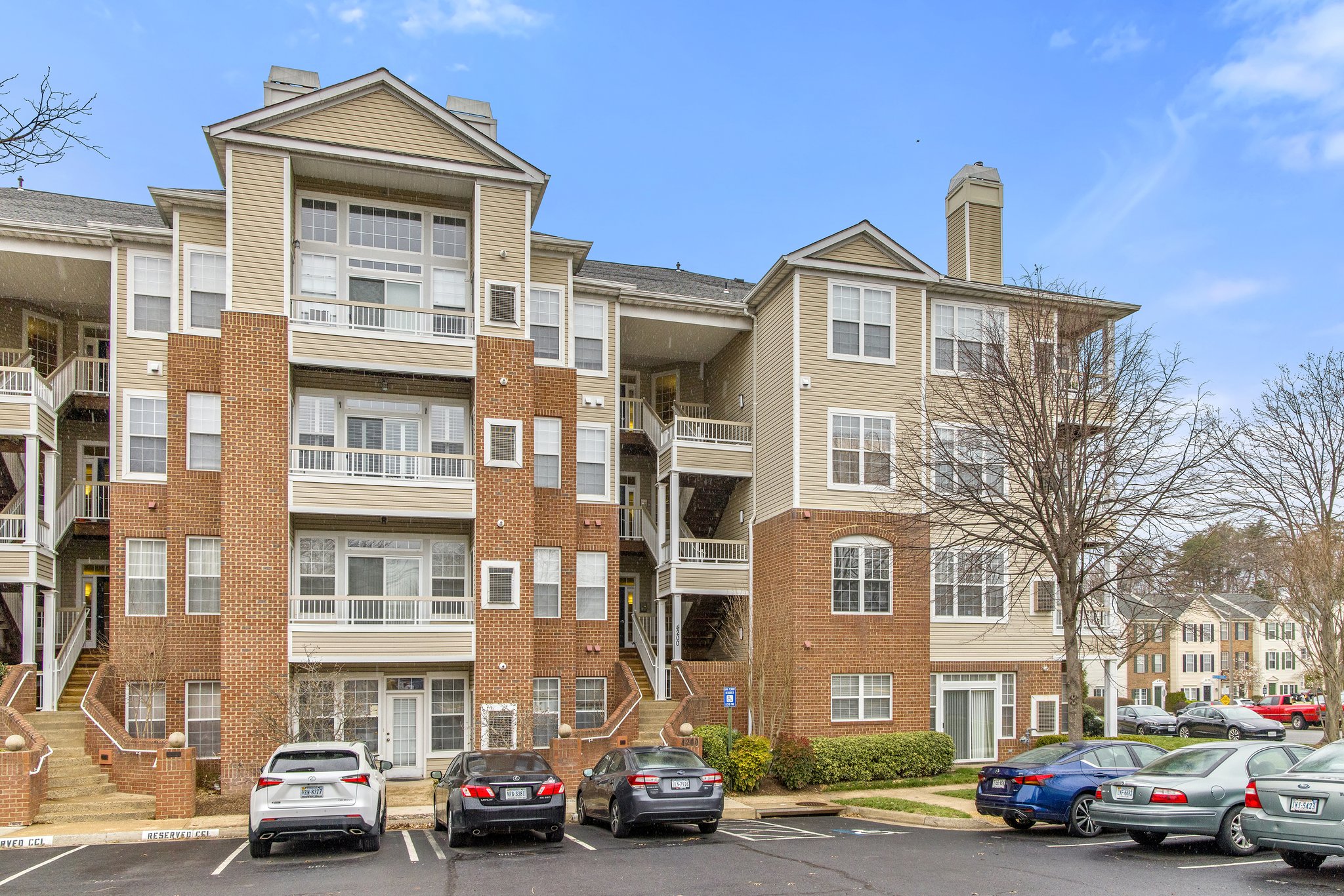 4200 Mozart Brigade Ln, Fairfax, VA 22033, USA Photo 3
