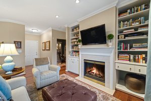 4200 Mozart Brigade Ln, Fairfax, VA 22033, USA Photo 9