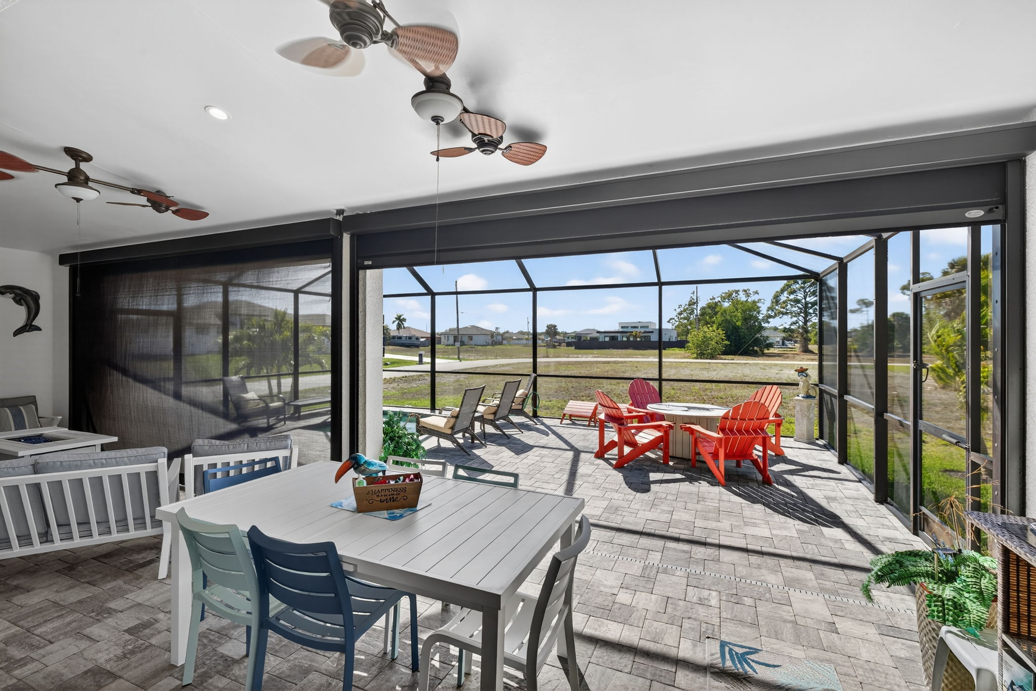 Outdoor Dining Area 2 of 3