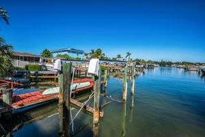 Dock8