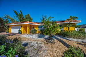 Front Exterior7